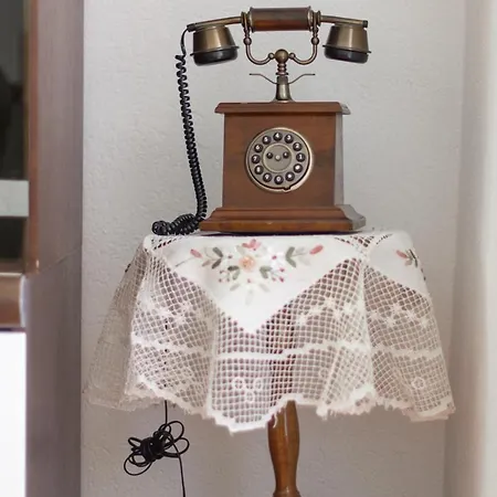 Split House With Private Parking Daire