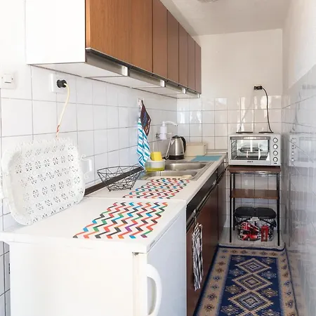 Split House With Private Parking *